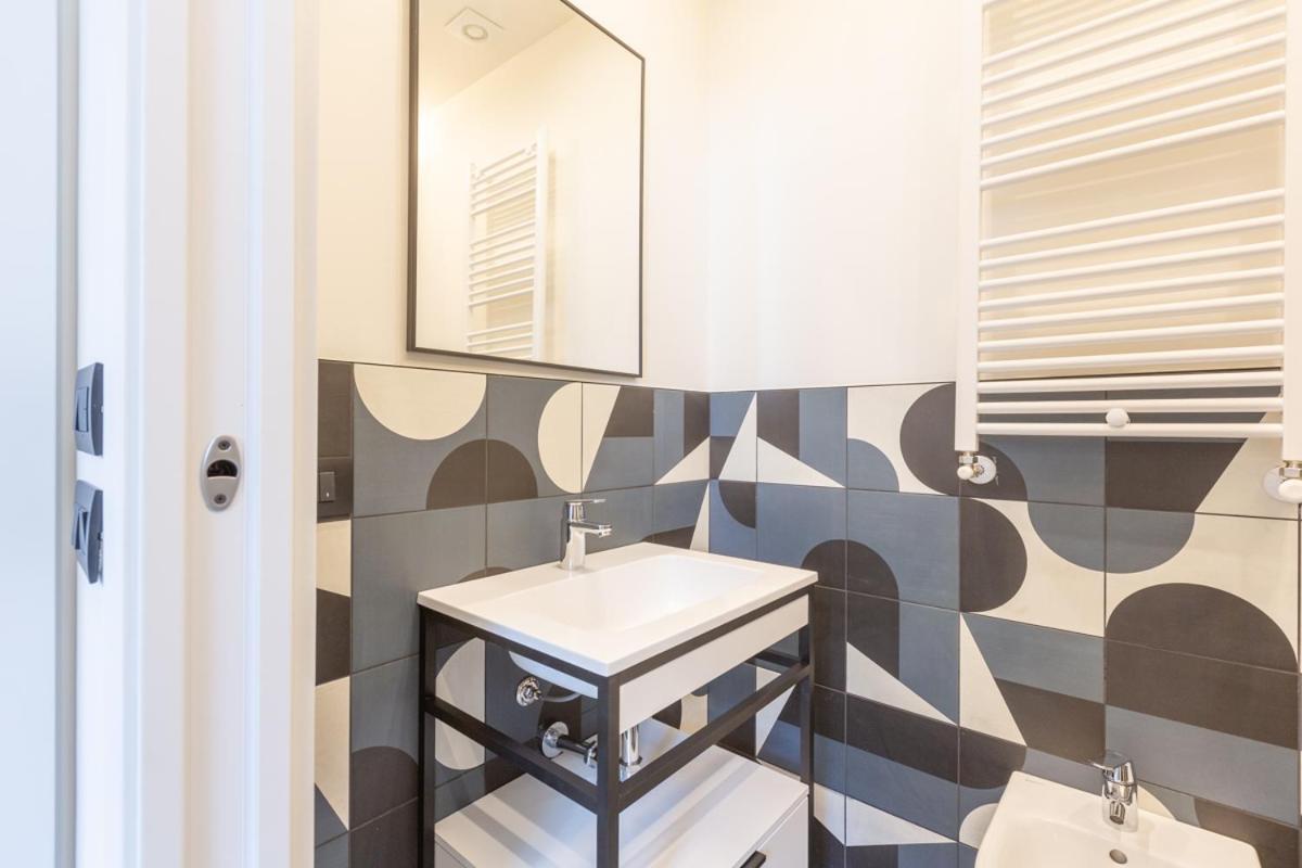 3Fo6 -Navigli-Duomo - Luxury Modern Apartment Милано Екстериор снимка